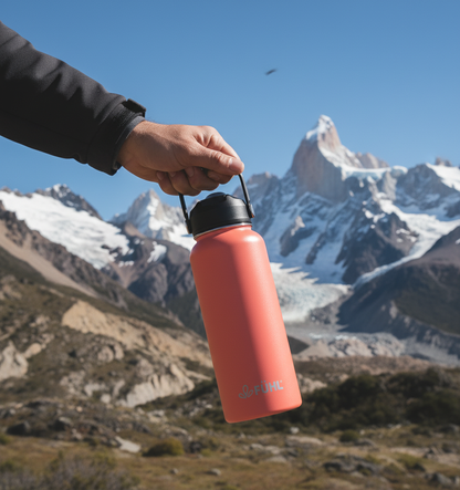 Botella FÜHL coral en la cordillera del sur de Chile con cóndor
